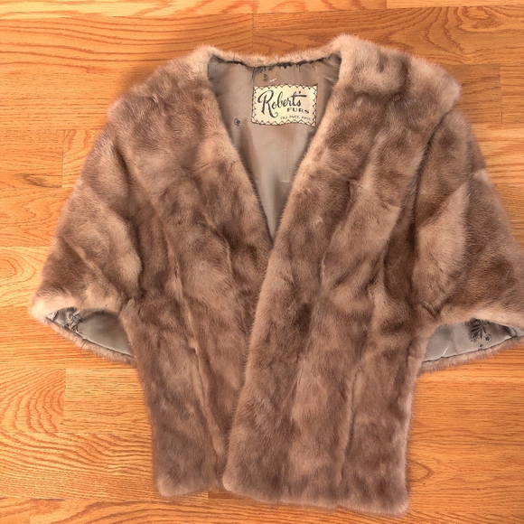 **Super Pretty Mink Stole** - Picture 1 of 14
